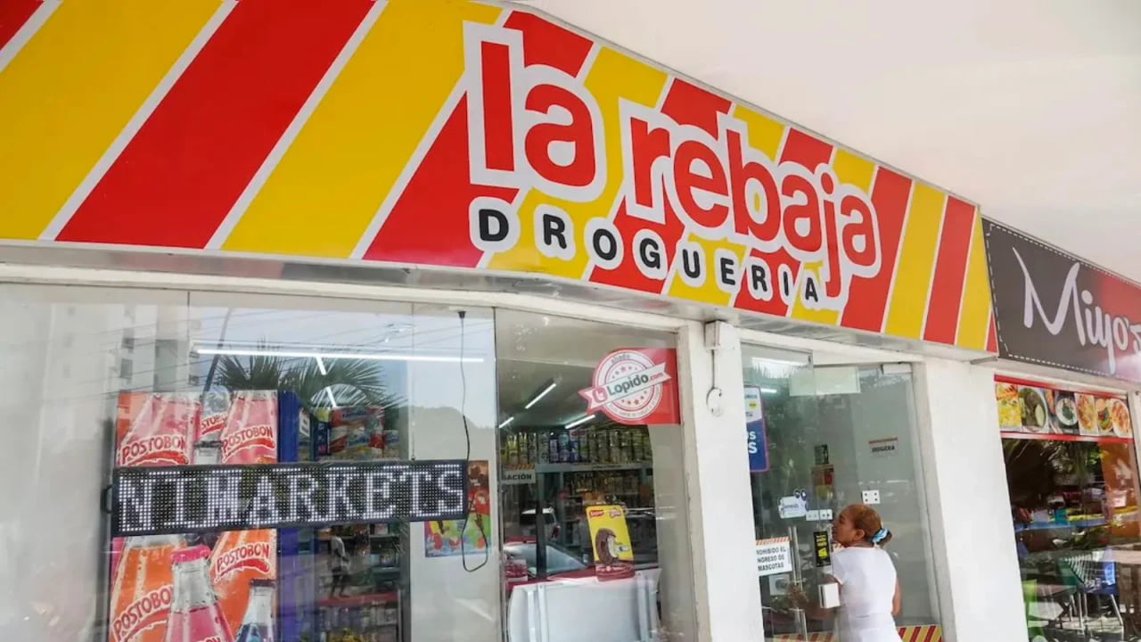 Gobierno Nacional asume control de Drogas La Rebaja. Son cerca de 880 puntos